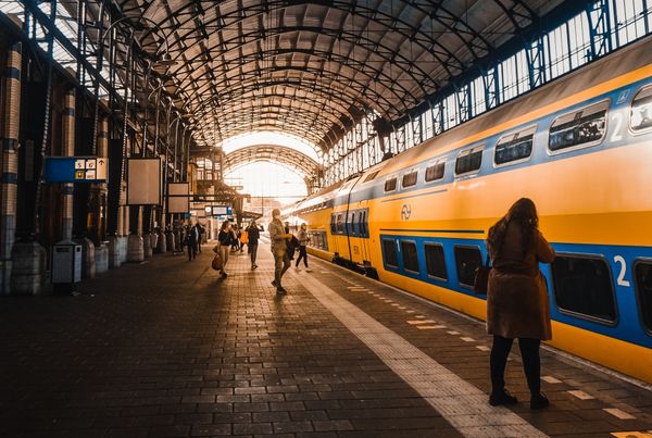 Günstig Zugreisen in den Niederlanden: Flex Dal Voordeel aus Deutschland buchen